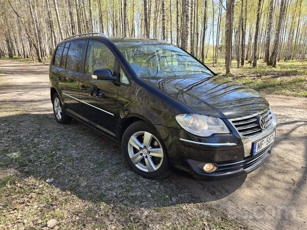 Volkswagen Продаю семейную, вместительную машину. Машина со с