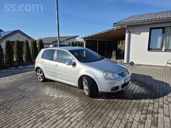 Volkswagen Mašīnas ritošā daļa perfektā stāvoklī. Brauc ideāl