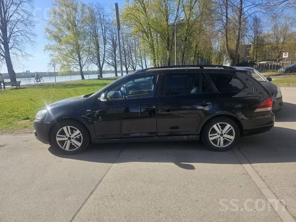 Продается VW golf 6, автомат
Визуальные дефекты по периметру ( царапины +