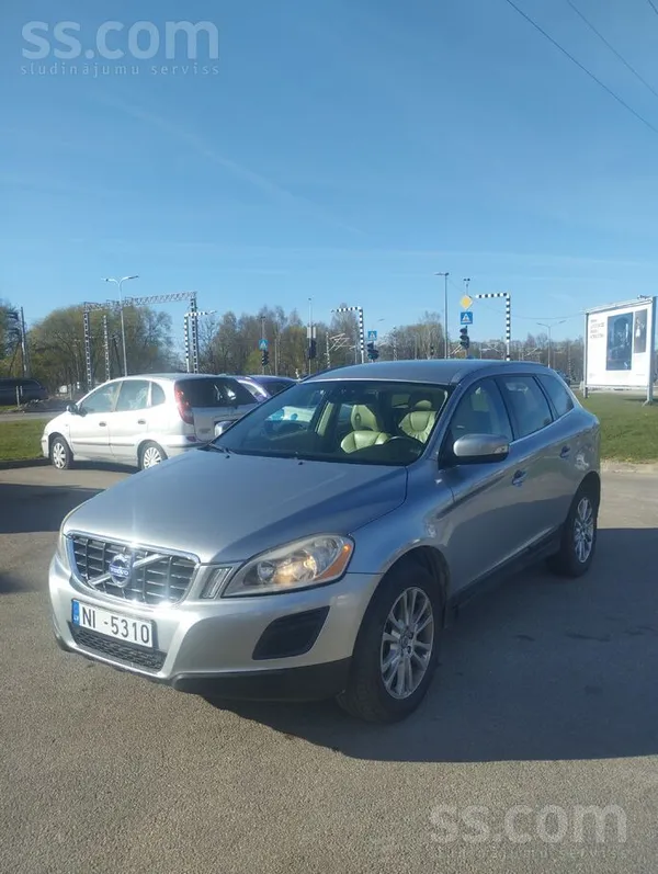 Volvo Auto ar svaigu TA , labā tehniskā stāvoklī. Nodokl