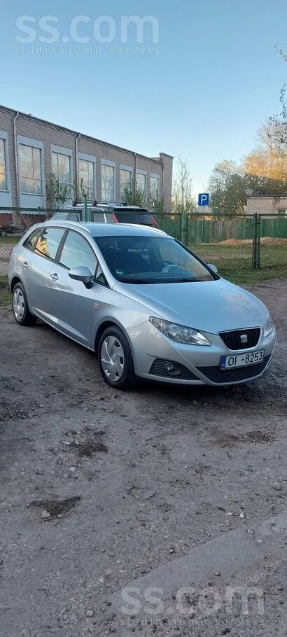 Pārdodu Seat Ibiza teicamā stāvoklī. Tehniski un vizuāli bez defektiem un be