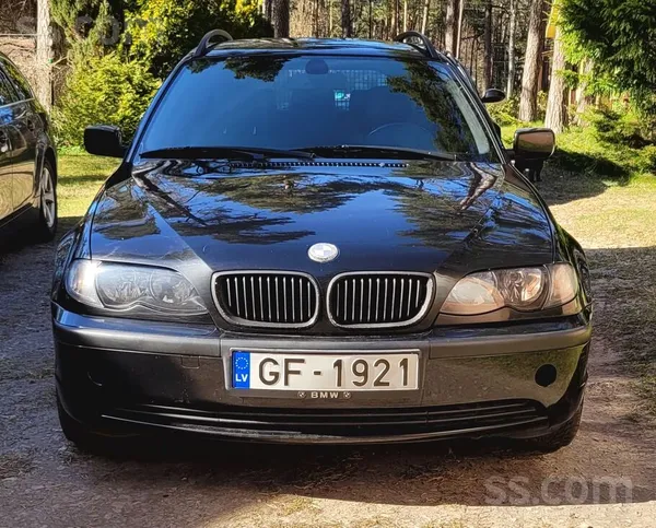 Pārdodu BMW 318i 105kw 2003g benzīns. Nobraukums 207700. Nav pīpēts. Melni g