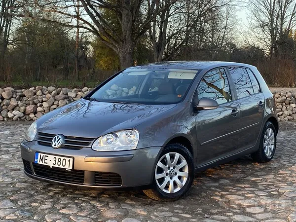 Volkswagen Pārdodam VW Golf 5. Izlaiduma gads 12.2005. Dzinēj