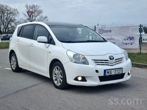 2000 eiro, - Jauna tehn. apskate = 2011.gada Verso Toyota. 2, 0 dīzelis 93kw