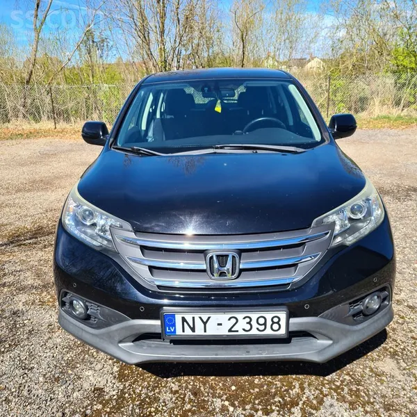 Honda Cr-V Ar 1.6 dizeļdzinēju ar manuālo transmisiju. 88 kw. 
Pardodu liot