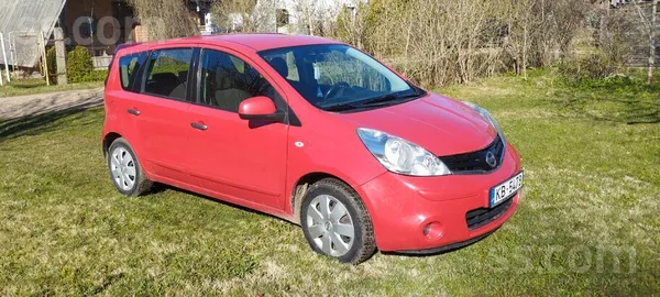 Pārdod Nissa Note labā stāvoklī, kopts auto. jaunas ziemas riepas.