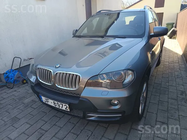 BMW Машина в хорошем состоянии, ухоженная, оригинальны