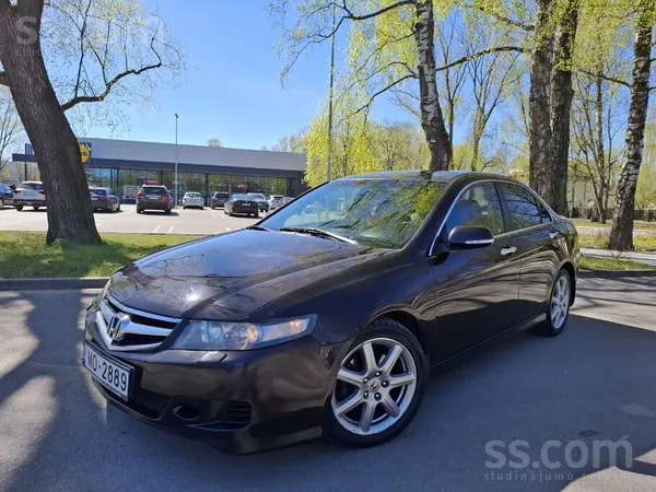 Pardodu Honda Accord 2006 gads 2.0i auto laba stavokli gan tehneski R17 disk