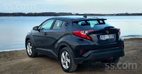 Pārdodu Toyota C-Hr 1.2 (85 kw) 

- Jauna TA līdz 02.2027 bez aizrādījumie