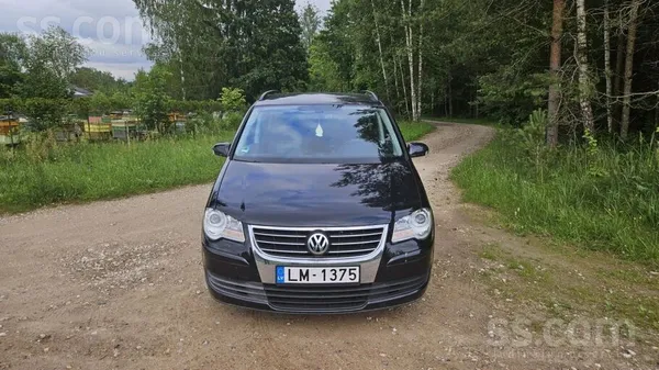 Volkswagen Pārdodas volkswagen Tourans ar 1.9 tdi dzinēju. 