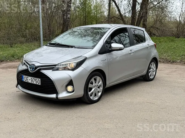 Toyota Toyota Yaris Hybrid, ekonomisks 1.5 benzīns/hybrid