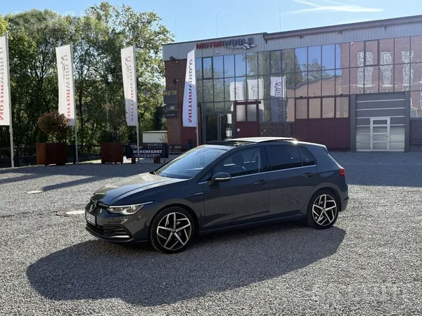 Volkswagen Neuzkrītošs, ergonomisks un ekonomisks Golfs ar pi