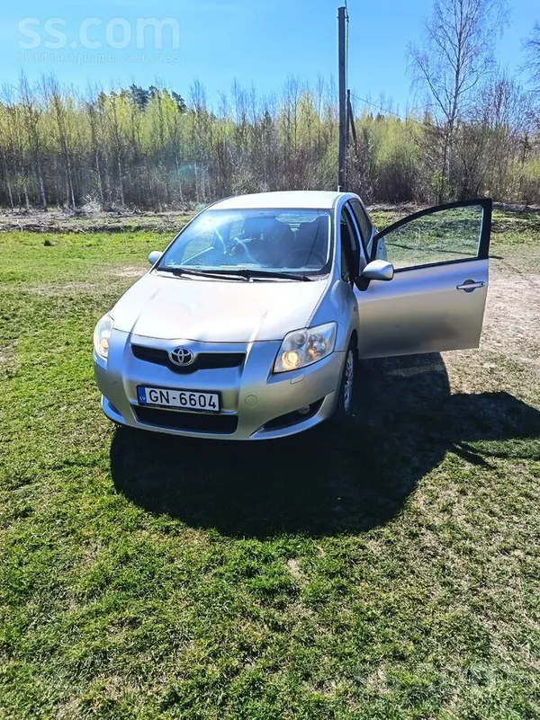 Auto lieliskā tehniskā kārtībā, pagājušajā gadā mainīts jauns aizmugurējai t