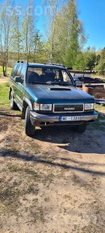 Isuzu Trooper