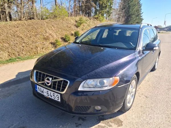 Pārdodu sakarā ar cita- mazāka auto iegādi. 
2026.Janvārī samainītas kvēlsv