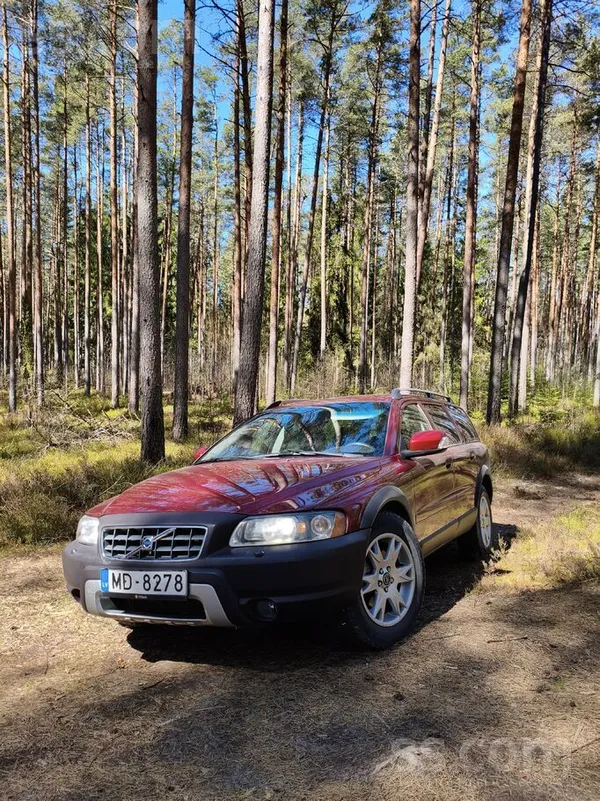 Pārdod Volvo Xc70 2.4 dīzeli 136kw ar 6 pakāpju automātisko ātrumkārbu.