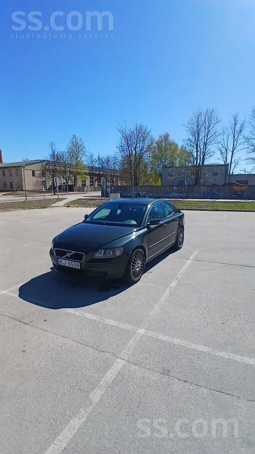 Volvo Auto uzticams un ļoti ekonomisks , sekots līdzi se
