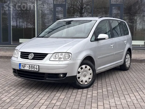 Vw touran 1.9tdi. T. A-02.04.2027 
Automātiskā ātrumkārba, sakabes āķis, kl