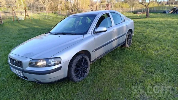 Volvo 2.4 benzīns/gāze, labā stāvoklī, ekomiska, ādas sa