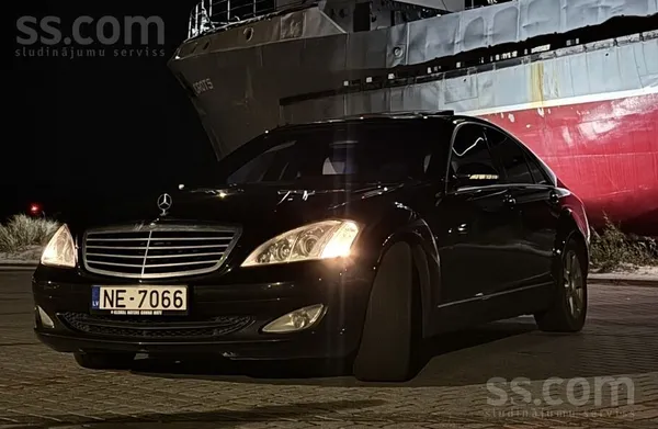 Mercedes Pārdod labi uzturētu un uzticamu Mercedes S-klases