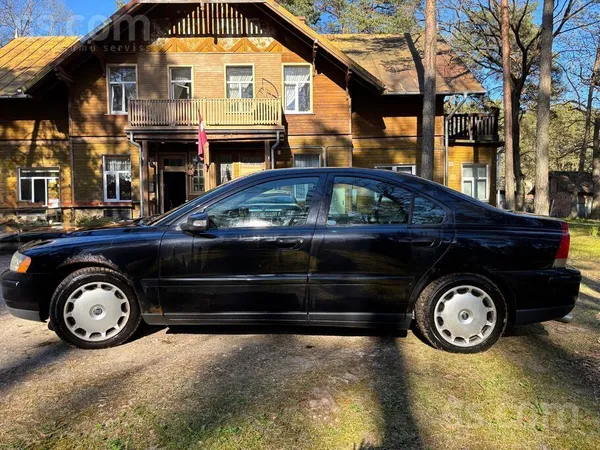 Volvo Tirgoju savu uzticamo 2007.gada Volvo S60. Labā te