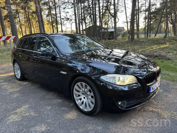 BMW Pārdodu BMW 520d ar ļoti bagātīgu komplektāciju. A