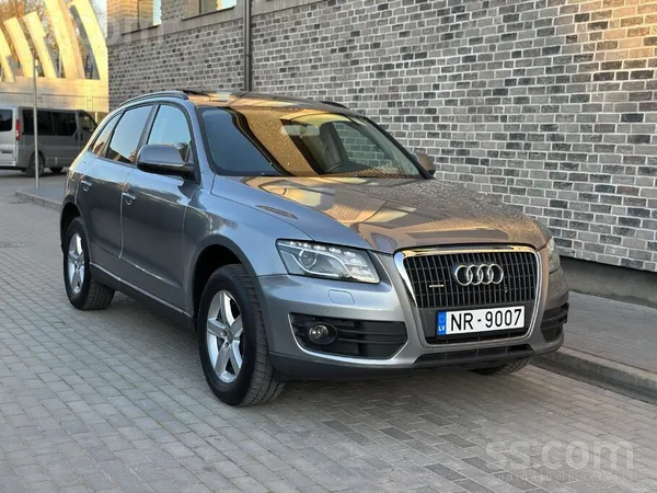 Audi Q5 Quattro 2. 0t benzīns 155kw, automāts. 
Ļoti labā tehniskā un vizuā