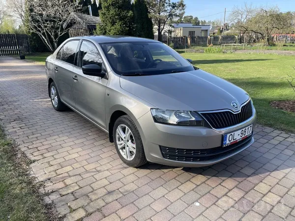 Pārdod Rapid 1.2 Tsi 63kw ar mazu nobraukumu. Pirkts jauns LV, visu laiku vi