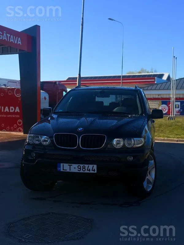 BMW Pārdod BMW X5 (E53 Individual)