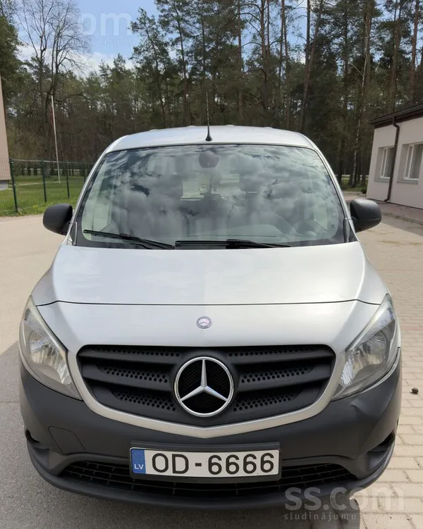 Pārdod, jauna T. A, motors 81kw
R17 diski ar jaunām vasaras riepām, 
Divas