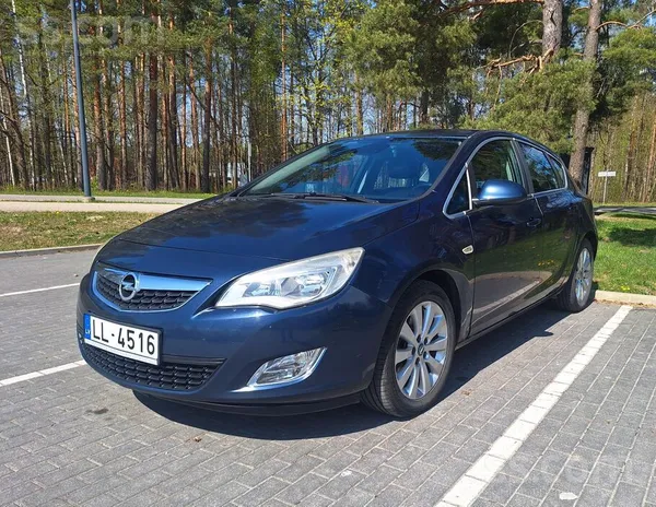 Opel Pārdod uzticamu un ekonomisku Opel Astra J, cosmo 
