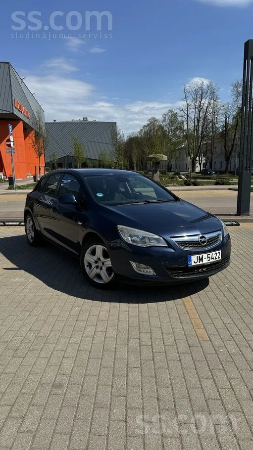Opel Nesteidzīgi tirgoju Opel Astra ar 1.7 Dīzeļa dzinē