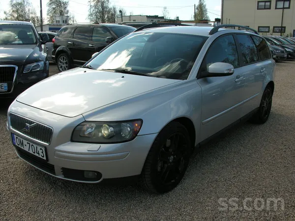 Volvo V50 D5 132kw, tehniski un vizuāli teicamā stāvoklī