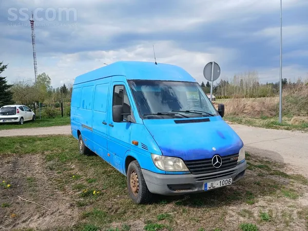 Mercedes Pardot labu busu, dzineis strada ka pulkstens, gad
