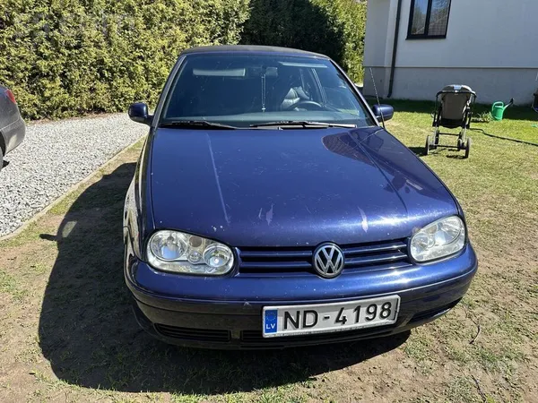 Volkswagen Tiek pārdots golf cabrio, ir nelieli vizuāli bojāj