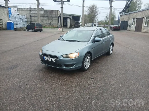 Auto ir teicama tehniskā un vizuālā stāvoklī. Bija sagatavots tehniskai apsk