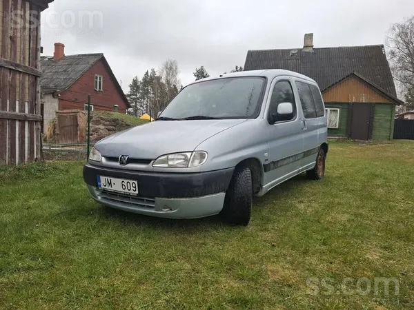 Pārdodu Peugeot Partner 2.0 Hdi 66kw/90zs, 2002. gads. 

Braucošs auto
No