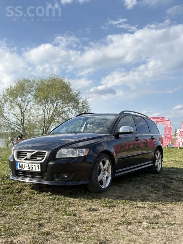 Volvo Volvo V50 R-Design 2.0D ухоженный и надежный автом