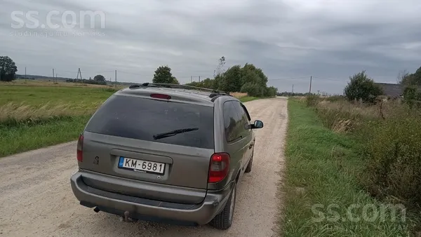 Chrysler Tehniski labā stāvoklī, vizuāli parūsējis. 