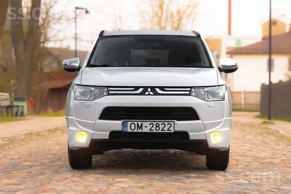Mitsubishi Outlander 2.3D, 2013. gads, 110 kW, 4x4

Auto ir labā tehniskā