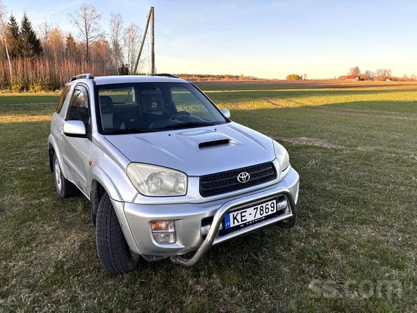 Toyota Pārdodu Toyota Rav4, 2003. gads. 
