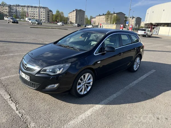 Opel Šogad atdzīts no Vācijas. Visi nodokļi nomaksāti.