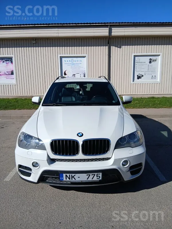 BMW Продаю BMW X5, 2012, 180Kw. Спорт пакет, в хорошем