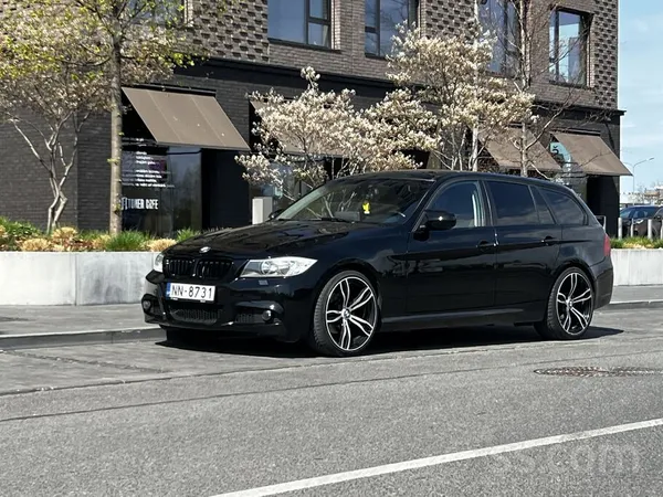Pārdodu labu, uzticamu un ļoti degvielu taupošu automašīnu ar zemu degvielas