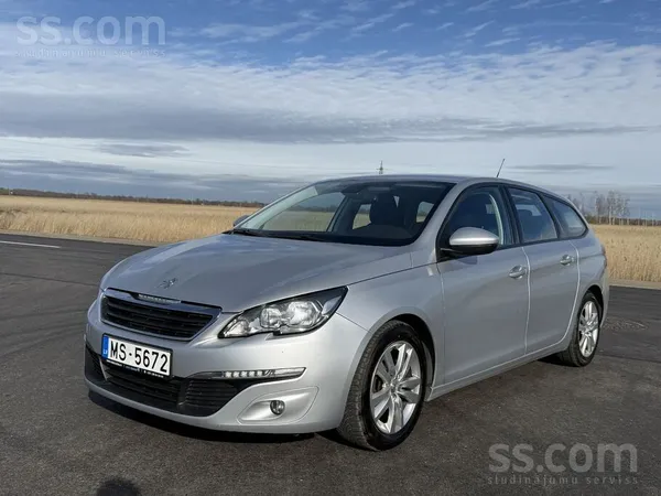 2016 Peugeot 308, 1.6D, Manuāls

- Parkošanās sensori
- Klimata kontrole