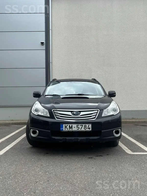 Pārdodu 2011. gada Subaru Outback ar 2.0 dīzeļa dzinēju. Tikko izieta tehnis