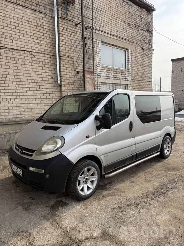 Opel Opel Vivaro 1.9 dīzelis.