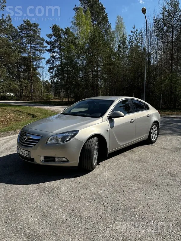 Opel Pārdodu labu Opel Insignia. Auto ir ļoti labā tehn