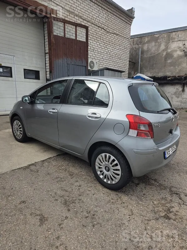 Pārdodu ekonomisku automašīnu, labā stāvokli. 
Mehaniska ātrumkārba, 1.0 be