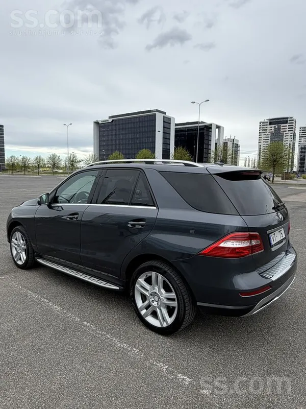 Pārdodu Mercedes-Benz Ml250, Avantgarde 2, 2 Cdi 150 kW(203ps). 
Automāts -